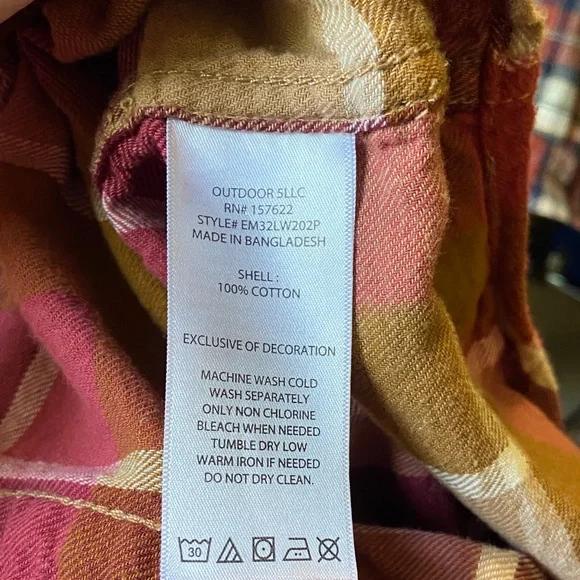 Eddie Bauer Men's Casual Plaid Shirt - Red and Brown - Picture 4 of 4